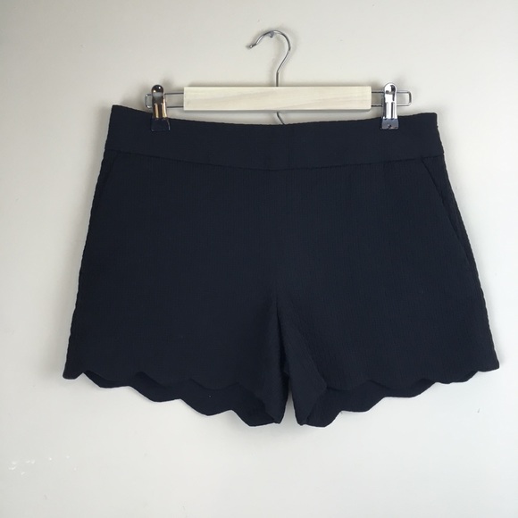 LOFT Pants - Ann Taylor LOFT Scallop hem black shorts Small 2